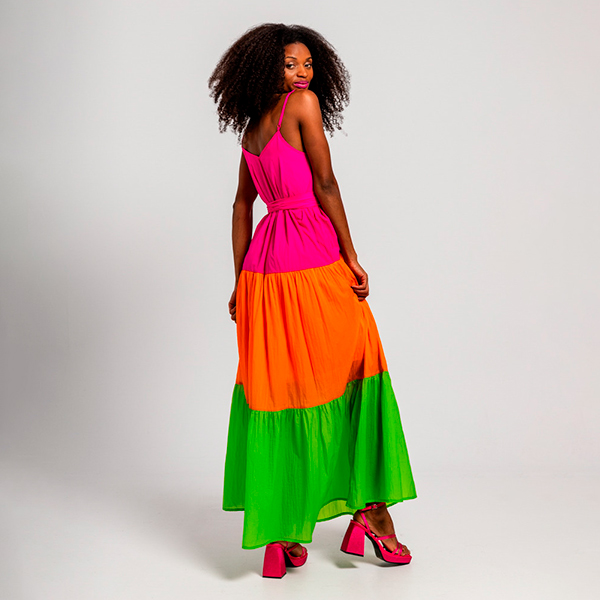 -03 VESTIDO-VOLANTES-PANTONE