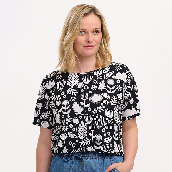 TOP-CHRISTINA-FOLK-FLORAL