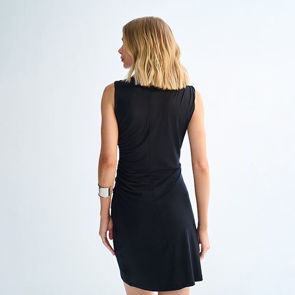 VESTIDO-CORTO-FRUNCIDO-NEGRO