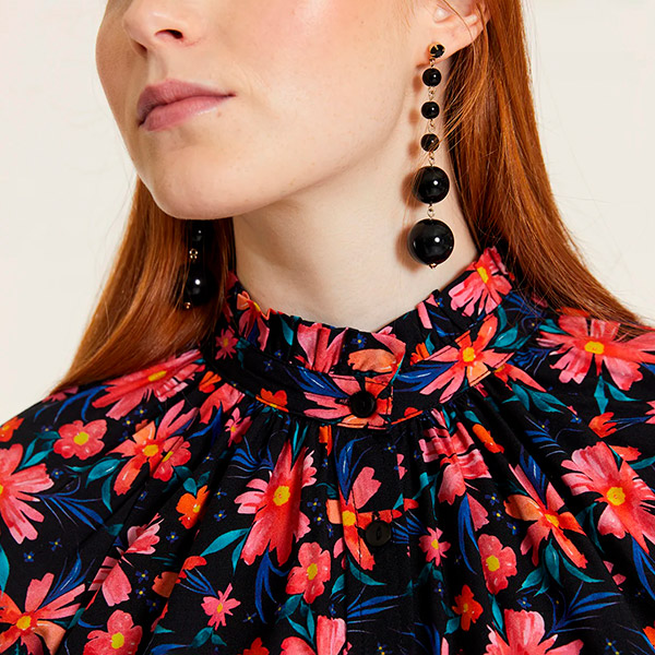 Camisa-Floral-Cuello-Alto