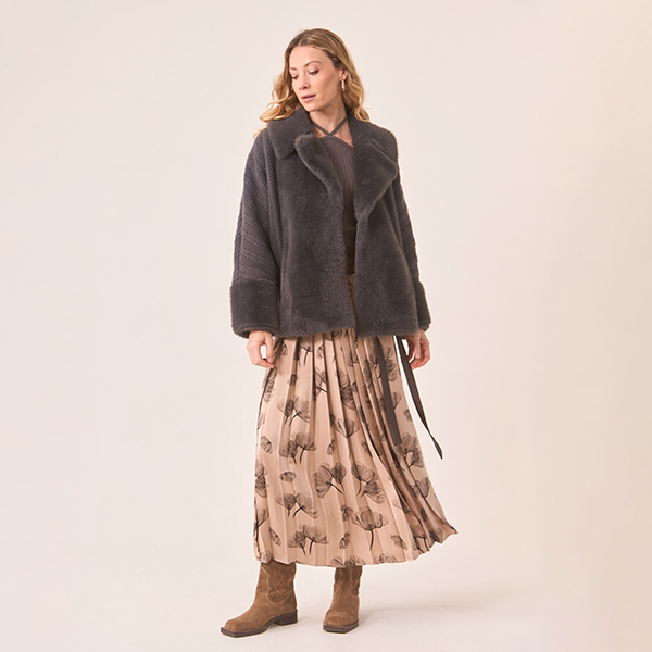 Abrigo-Corto-Punto-Solapas-Grey