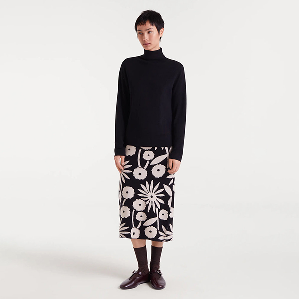 Jersey-Cuello-Alto-Negro