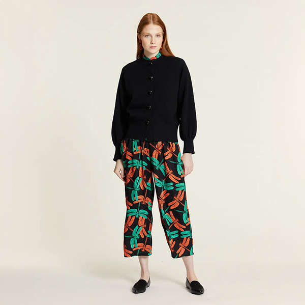 Rebeca-Botones-Corazon-Negra