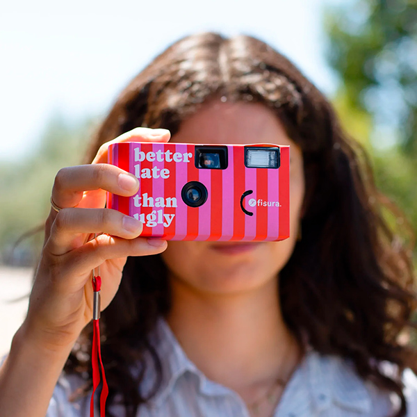 Camara-Desechable-Better-Late
