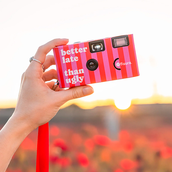 Camara-Desechable-Better-Late