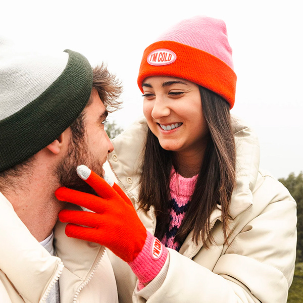 Gorro I'm Cold Rosa y Rojo