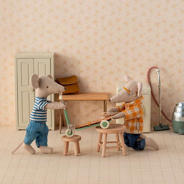 LouiMax-Ratón-Hermano-Mayor-