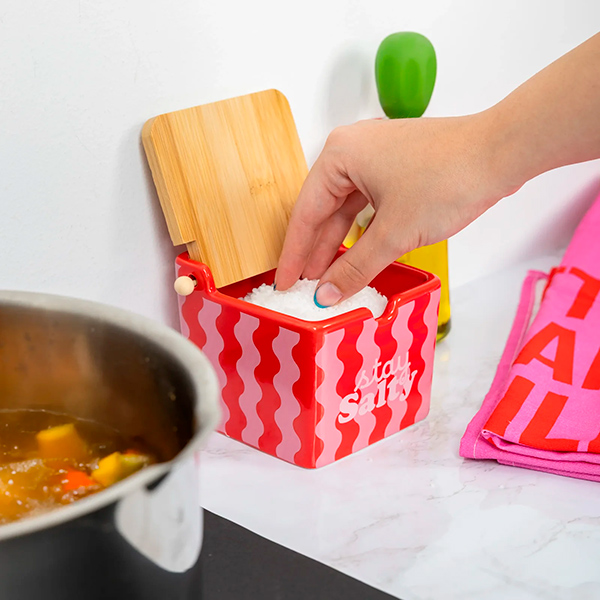 Salero-Stay-Salty-Rosa-y-Rojo