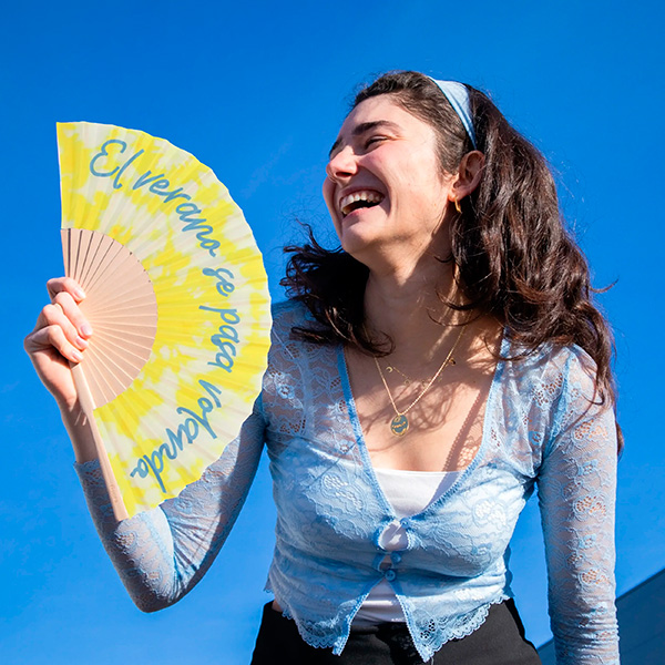 Abanico el verano se pasa