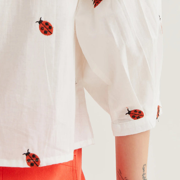Camisa-estampado-Ladybug