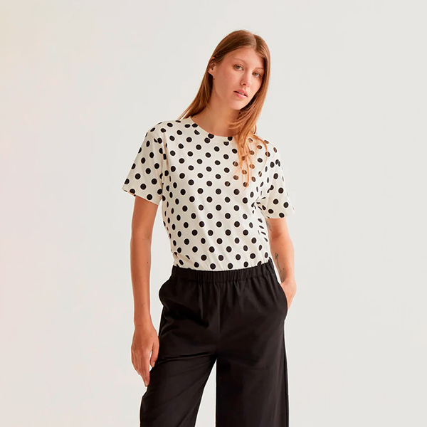 Camiseta-estampado-Black-Dots