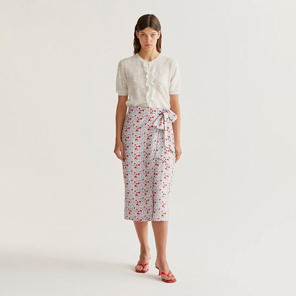 Cárdigan-punto-blanco-volante-