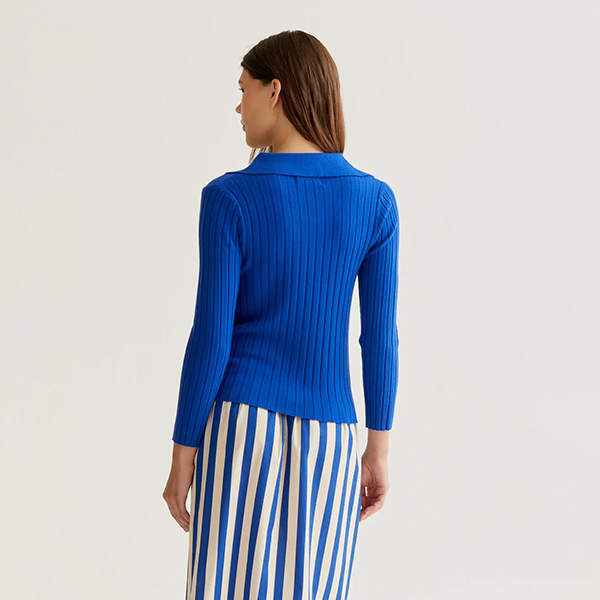 Jersey-punto-azul