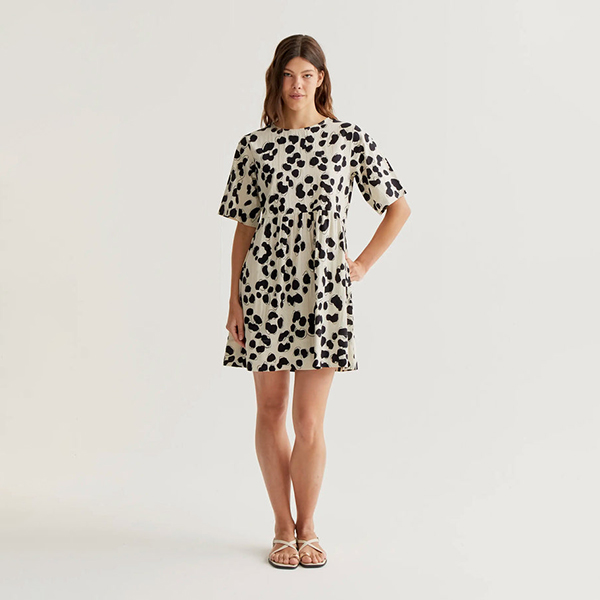 Vestido-corto-estampado-Dalmatian