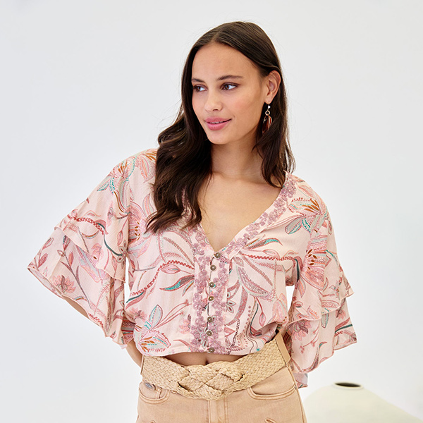 Blusa Estampada Bordado Mariposa