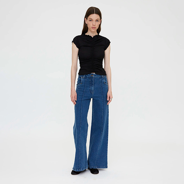 Camiseta-fruncida-negro