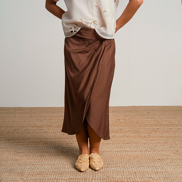 Falda Castaño