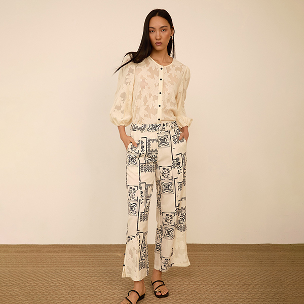 Pantalón estampado bimateria Ivory