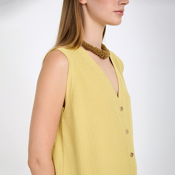 Textured knit vest Brass