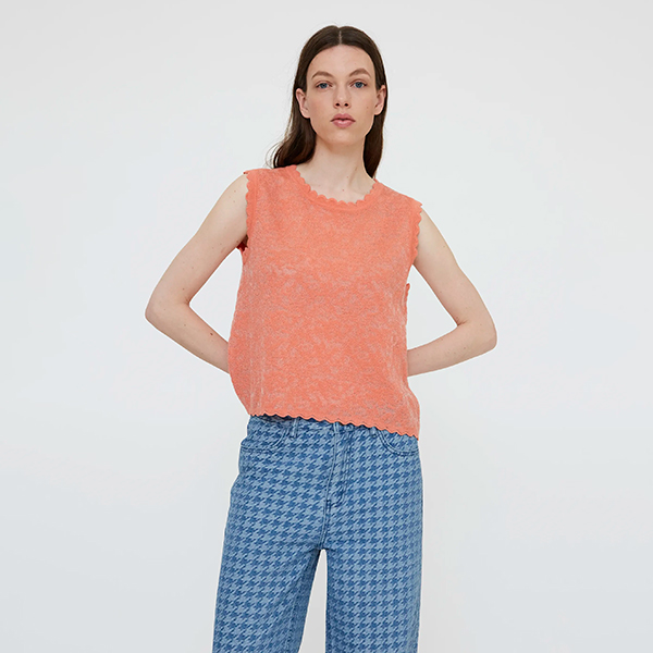 Top-encaje-coral