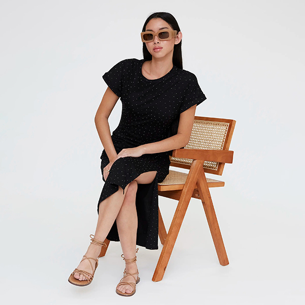 Vestido-midi-apliques-negro