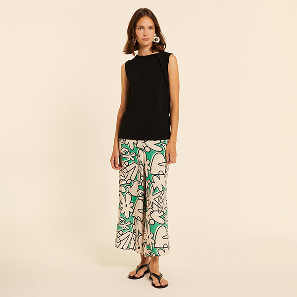 Top-Detalle-Hombro-Negro