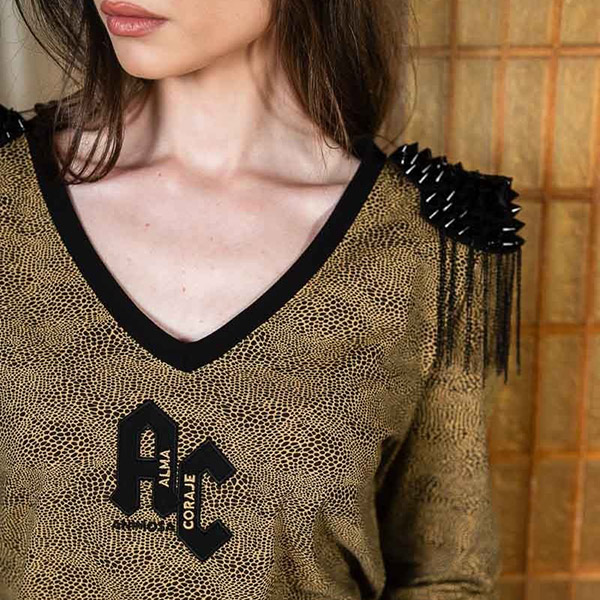 Camiseta hombreras serpiente